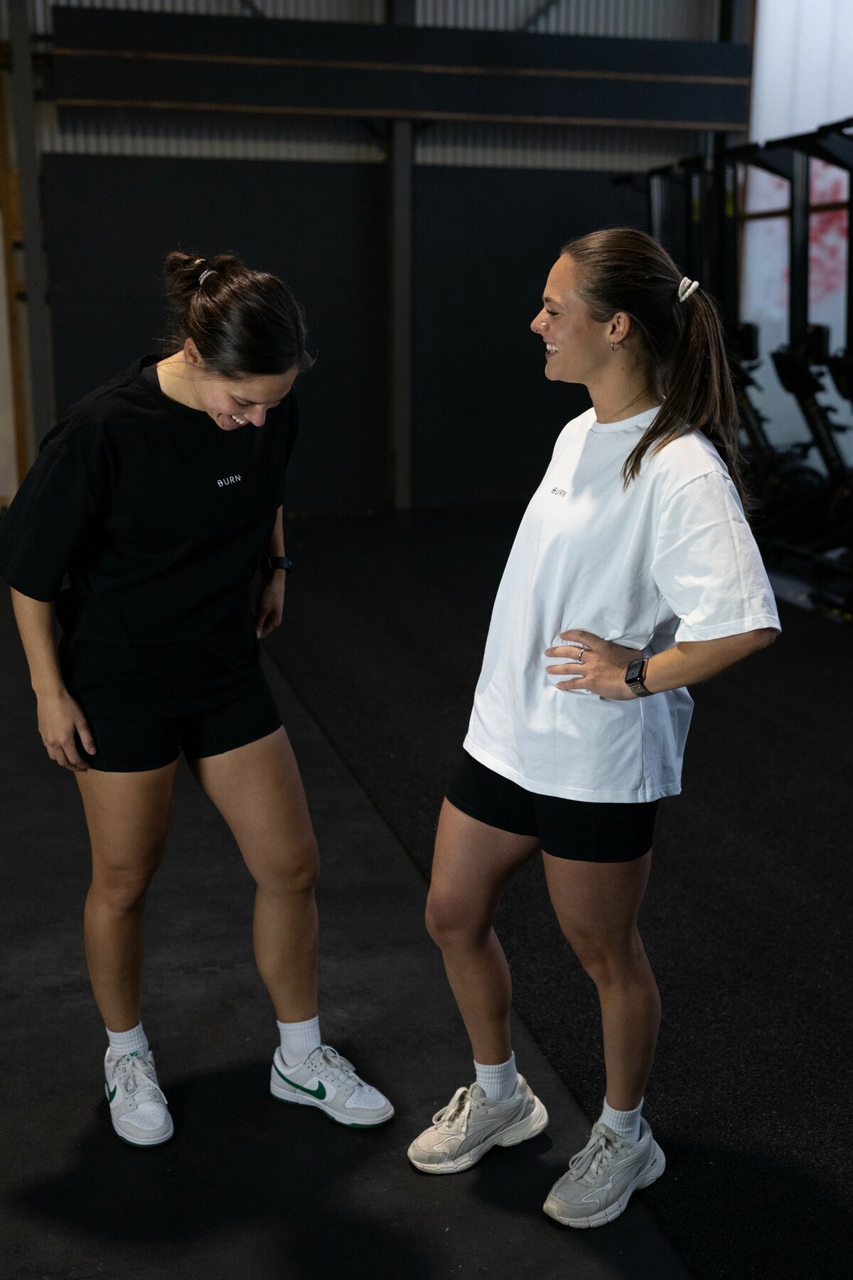 Uniseks BURN oversized Tee